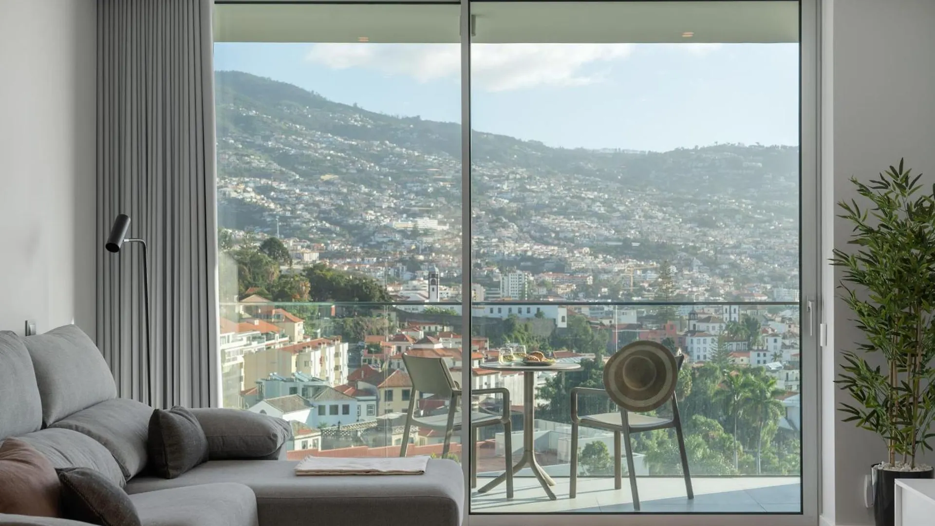 Maravilhas I By An Island Apart Funchal  Funchal (Madeira)